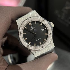 Đồng Hồ Hublot Classic Rep 11 Titanium 542.NX.1171.LR Độ Kim Moissanite