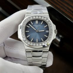 Đồng Hồ Patek Philippe Nautilus 5723 Vành đá ống