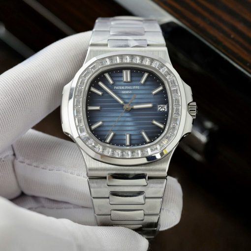 Đồng Hồ Patek Philippe Nautilus 5723 Vành đá ống