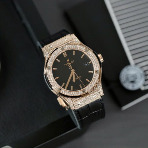 Hublot Classic Fusion 1:1 King Gold 542.OX.1181.LR.1704 Pavé