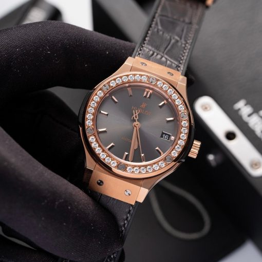 Hublot Classic Fusion Replica 1:1 Size 38mm Vành Kim Moissanite