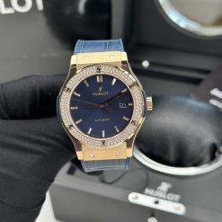 Hublot Classic Fusion Rep 1:1 Blue King Gold Viền Đá Đôi