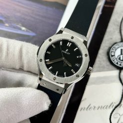 Đồng Hồ Hublot Nữ 1:1 Titanium Size 33mm 581.NX.1470.LR