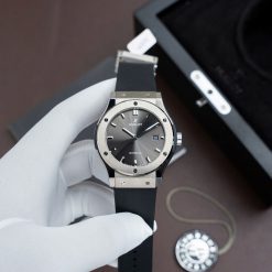 Đồng Hồ Hublot Classic Fusion 1:1 Titanium 542.NX.7071.RX Mặt Xám