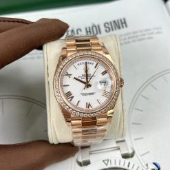 Đồng Hồ Rolex Fake 1:1 Day Date M228345RBR Viền Đá