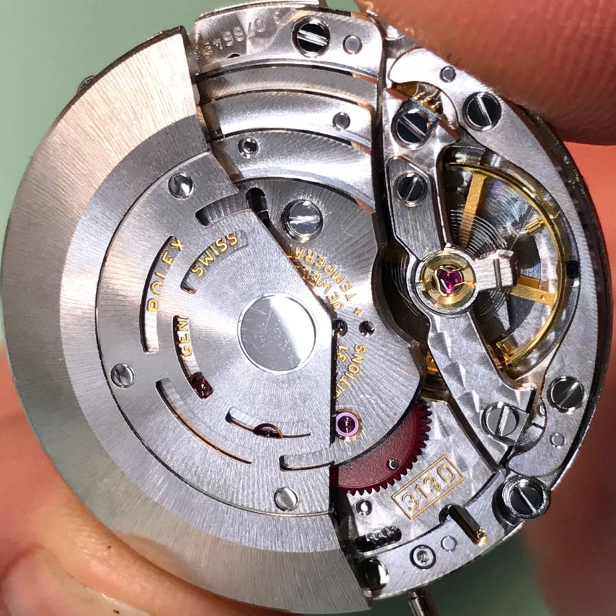 Phân tích bộ máy 3130 của Rolex 114060 ZZ Factory: Hiệu năng và độ chính xác